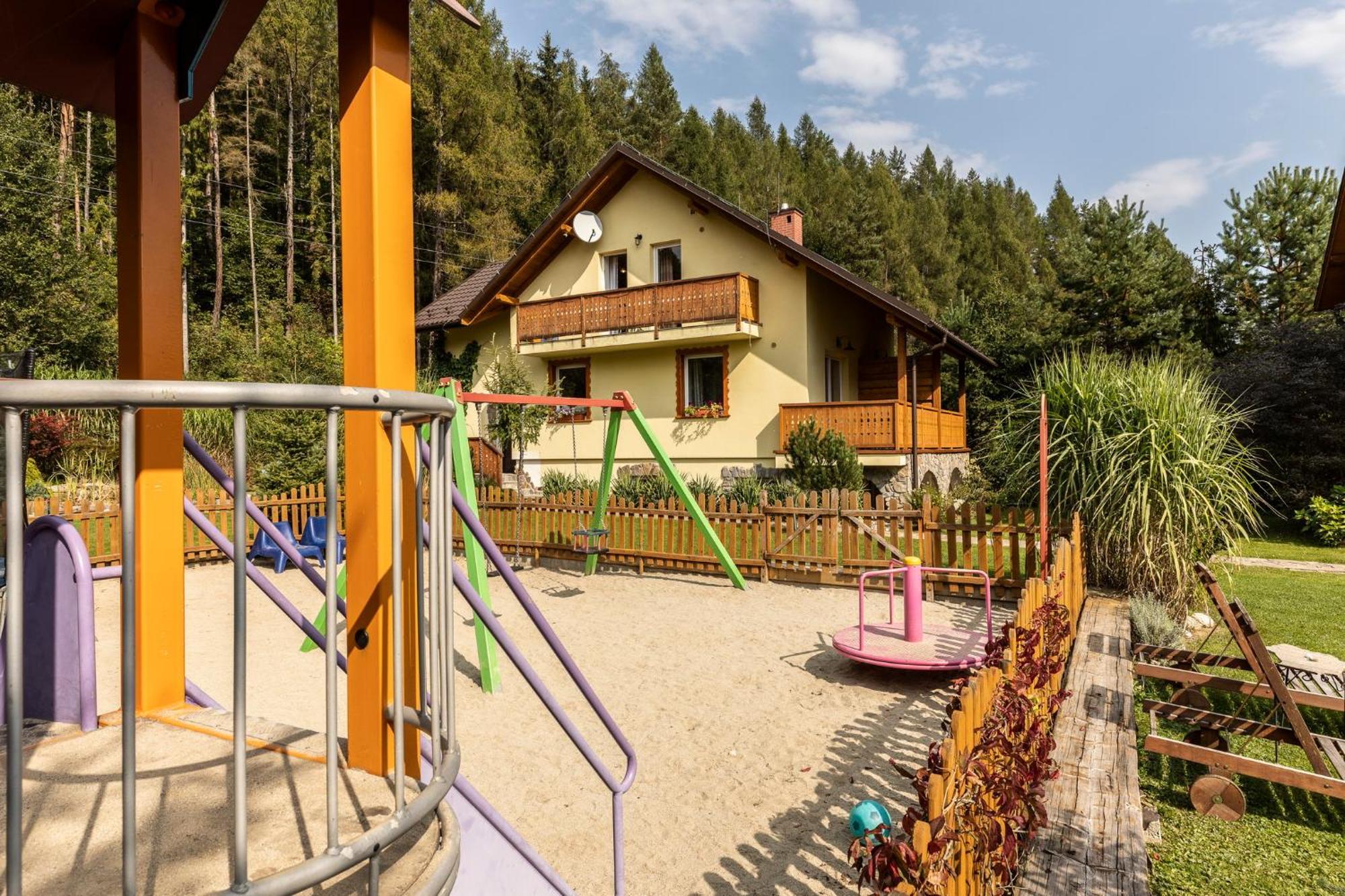 Apartamenty Zielona Owieczka Niedzica Zamek Exterior foto
